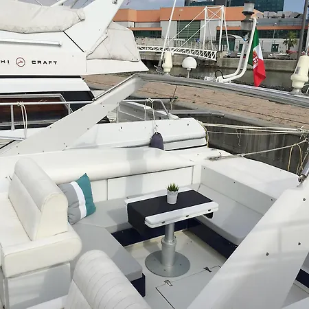 Boats & Breakfast Porto Antico Fortyseven Genoa