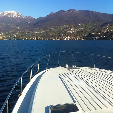 Boats & Breakfast Porto Antico Fortyseven Genova