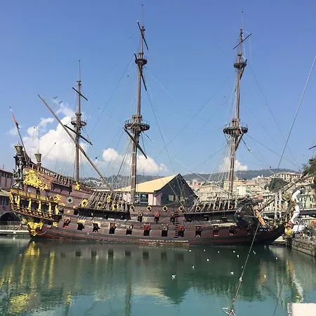 Boats & Breakfast Porto Antico Fortyseven Genova