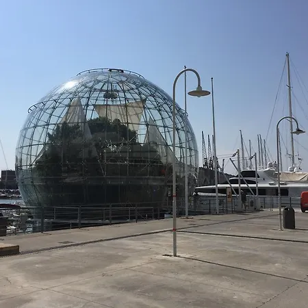 Botel Boats & Breakfast Porto Antico Fortyseven